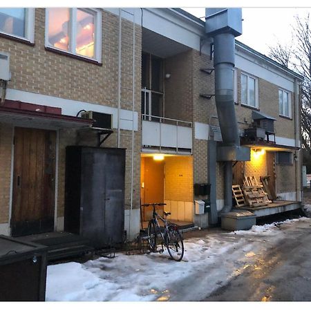 Yksio Kilometri Jokirannasta Forilta Apartment Турку Екстериор снимка